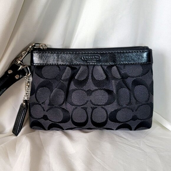 Coach Signature Black Zip Wristlet NWOT, Retails: $230 - Picture 1 of 8